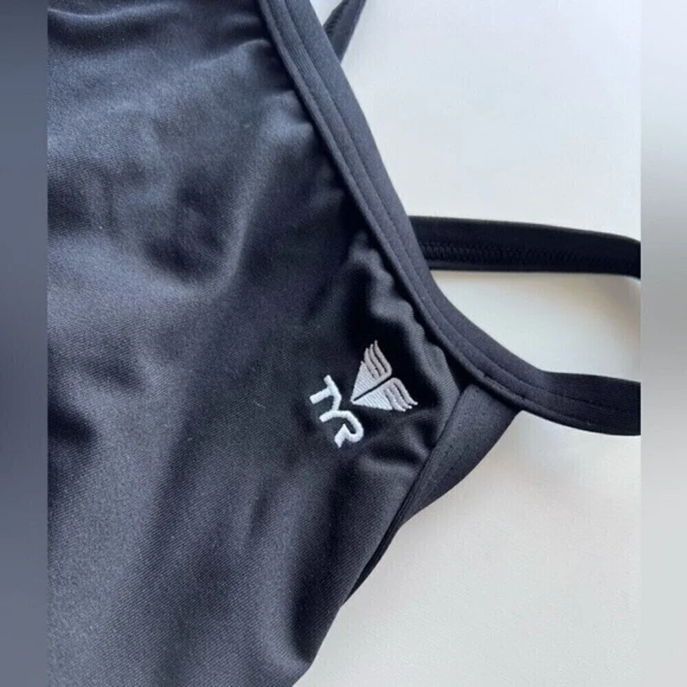 TYR girl Competition Swimsuit Black White Diamondfit Phoenix size 26.